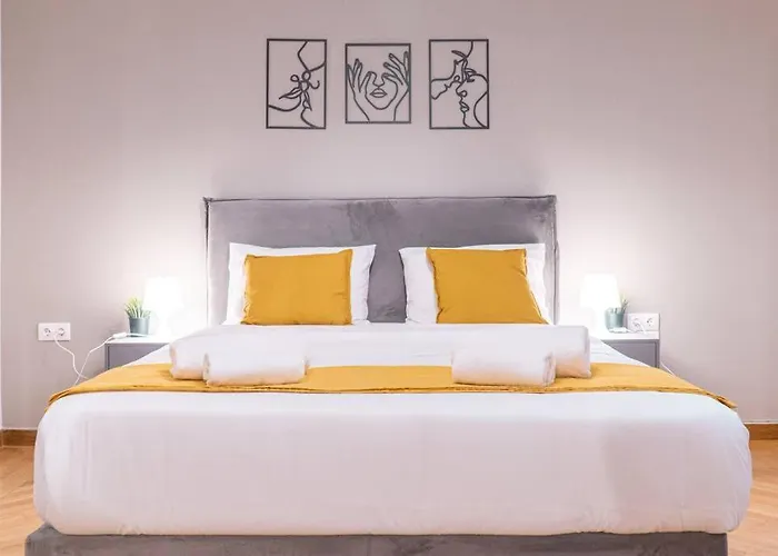 Syntagma Square, 65Sqm Cozy Family Apartment