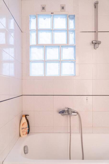 Syntagma Square, 65sqm Cozy Family * Athens